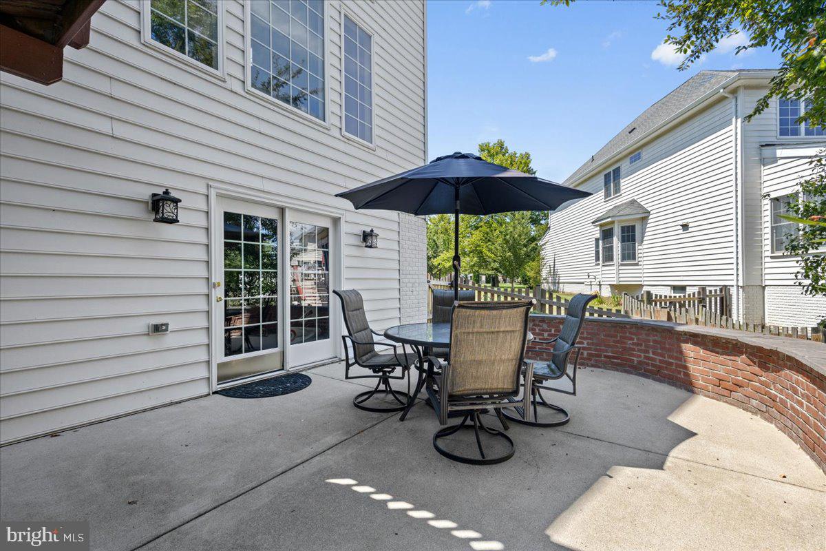 25954 TALMONT DR, CHANTILLY, Virginia 20152, 6 Bedrooms Bedrooms, ,3 BathroomsBathrooms,Residential,For sale,25954 TALMONT DR,VALO2101090 MLS # VALO2101090