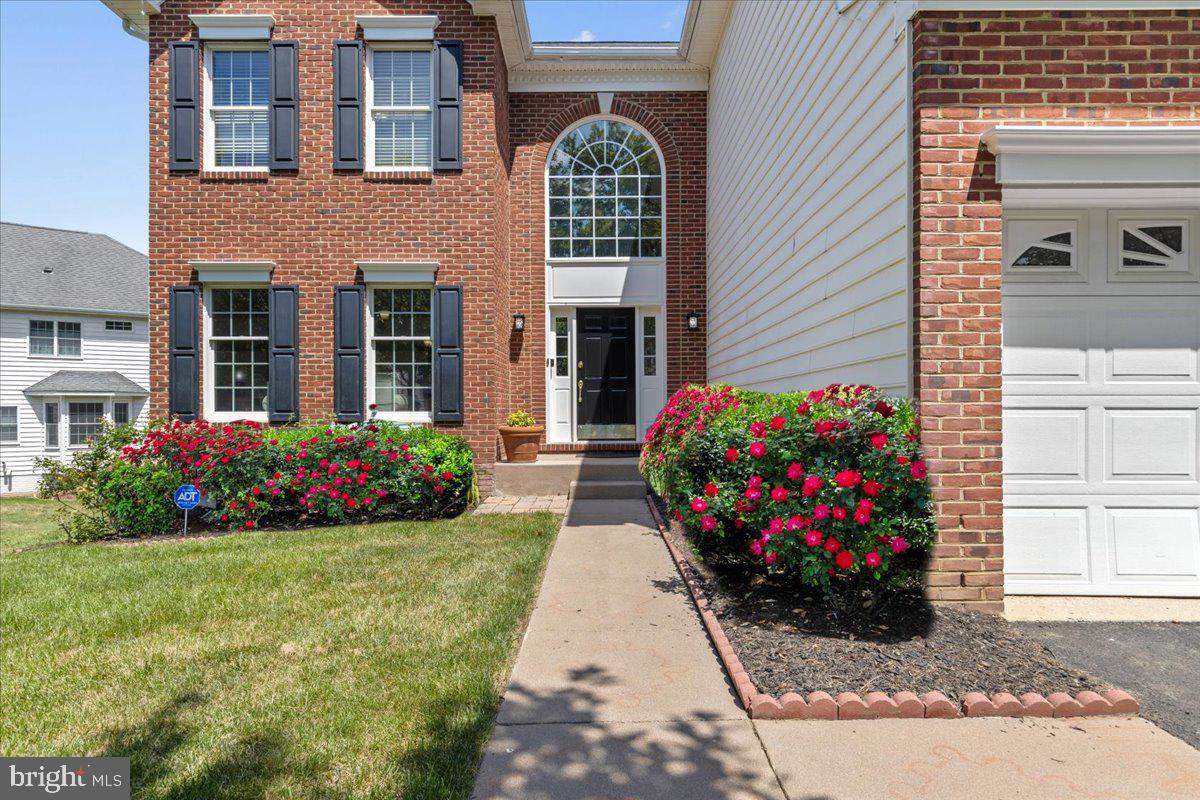 25954 TALMONT DR, CHANTILLY, Virginia 20152, 6 Bedrooms Bedrooms, ,3 BathroomsBathrooms,Residential,For sale,25954 TALMONT DR,VALO2101090 MLS # VALO2101090