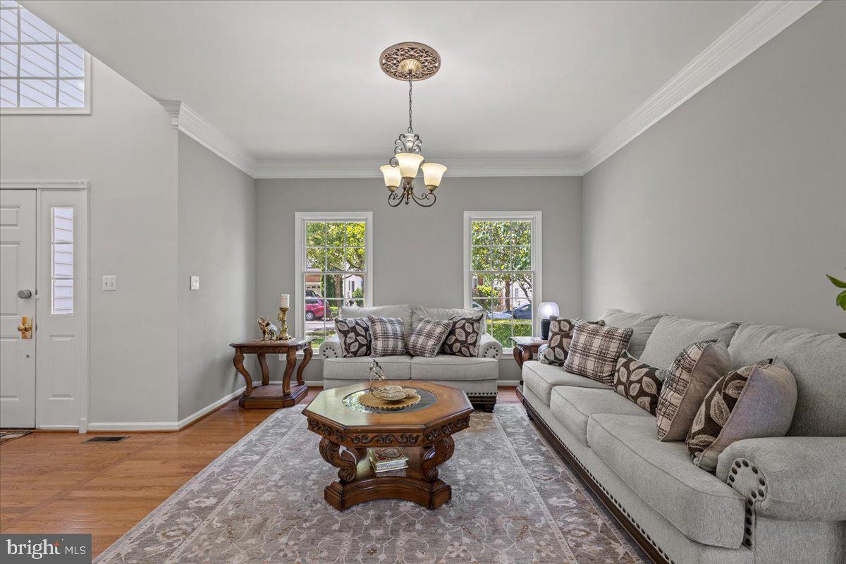 25954 TALMONT DR, CHANTILLY, Virginia 20152, 6 Bedrooms Bedrooms, ,3 BathroomsBathrooms,Residential,For sale,25954 TALMONT DR,VALO2101090 MLS # VALO2101090