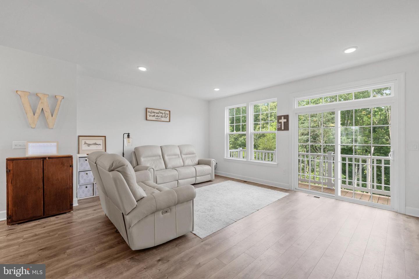 6101 CAMERONS FERRY DR, HAYMARKET, Virginia 20169, 4 Bedrooms Bedrooms, ,3 BathroomsBathrooms,Residential,For sale,6101 CAMERONS FERRY DR,VAPW2098474 MLS # VAPW2098474