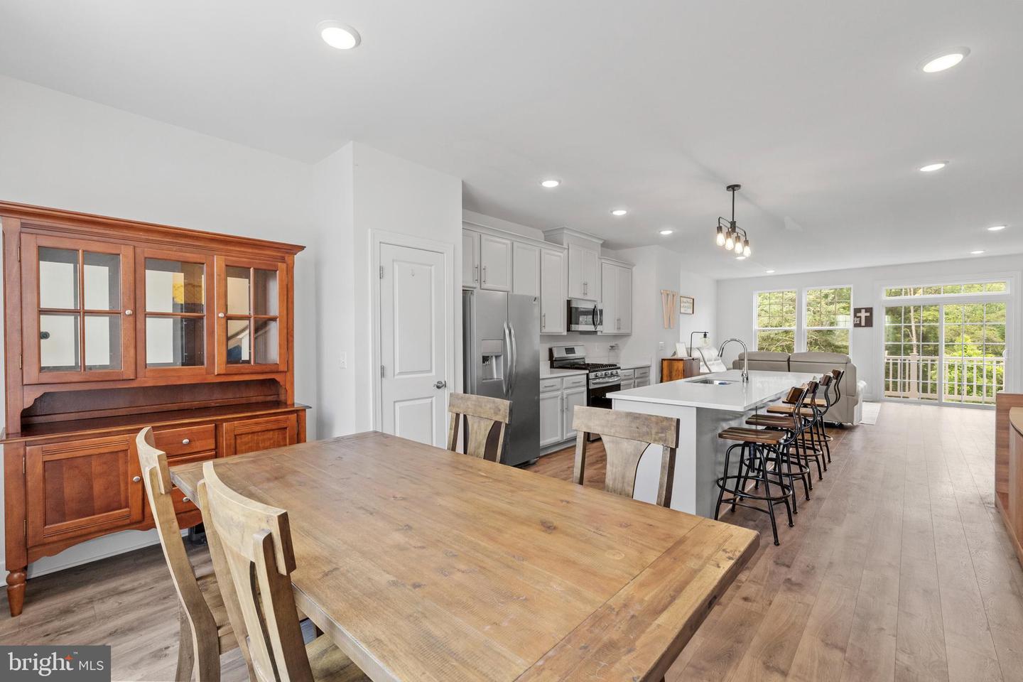 6101 CAMERONS FERRY DR, HAYMARKET, Virginia 20169, 4 Bedrooms Bedrooms, ,3 BathroomsBathrooms,Residential,For sale,6101 CAMERONS FERRY DR,VAPW2098474 MLS # VAPW2098474