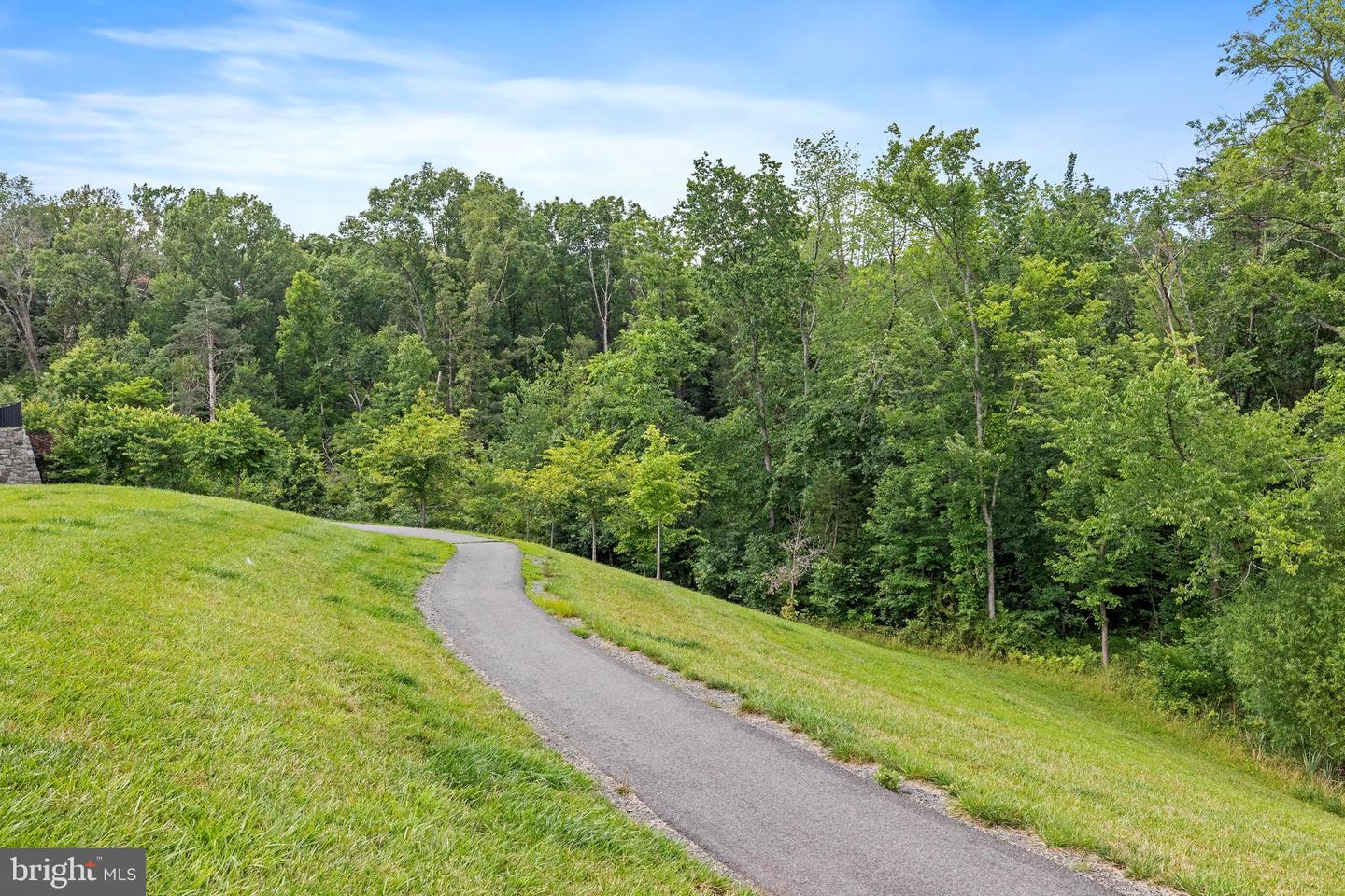 6101 CAMERONS FERRY DR, HAYMARKET, Virginia 20169, 4 Bedrooms Bedrooms, ,3 BathroomsBathrooms,Residential,For sale,6101 CAMERONS FERRY DR,VAPW2098474 MLS # VAPW2098474