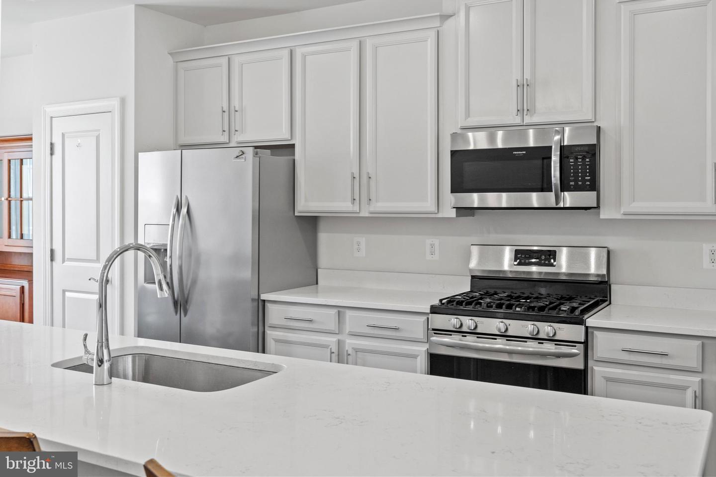 6101 CAMERONS FERRY DR, HAYMARKET, Virginia 20169, 4 Bedrooms Bedrooms, ,3 BathroomsBathrooms,Residential,For sale,6101 CAMERONS FERRY DR,VAPW2098474 MLS # VAPW2098474