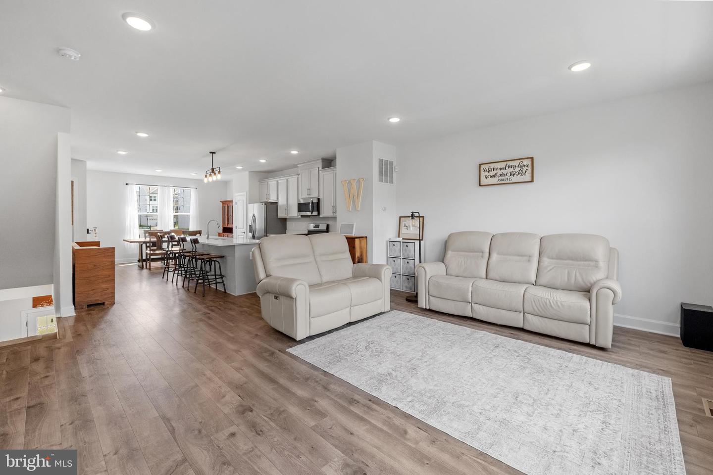 6101 CAMERONS FERRY DR, HAYMARKET, Virginia 20169, 4 Bedrooms Bedrooms, ,3 BathroomsBathrooms,Residential,For sale,6101 CAMERONS FERRY DR,VAPW2098474 MLS # VAPW2098474
