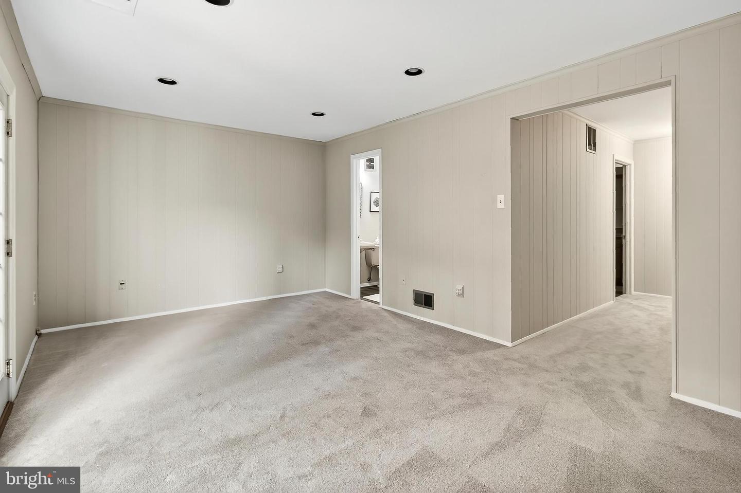 7781 TIVERTON DR, SPRINGFIELD, Virginia 22152, 3 Bedrooms Bedrooms, ,2 BathroomsBathrooms,Residential,For sale,7781 TIVERTON DR,VAFX2253210 MLS # VAFX2253210