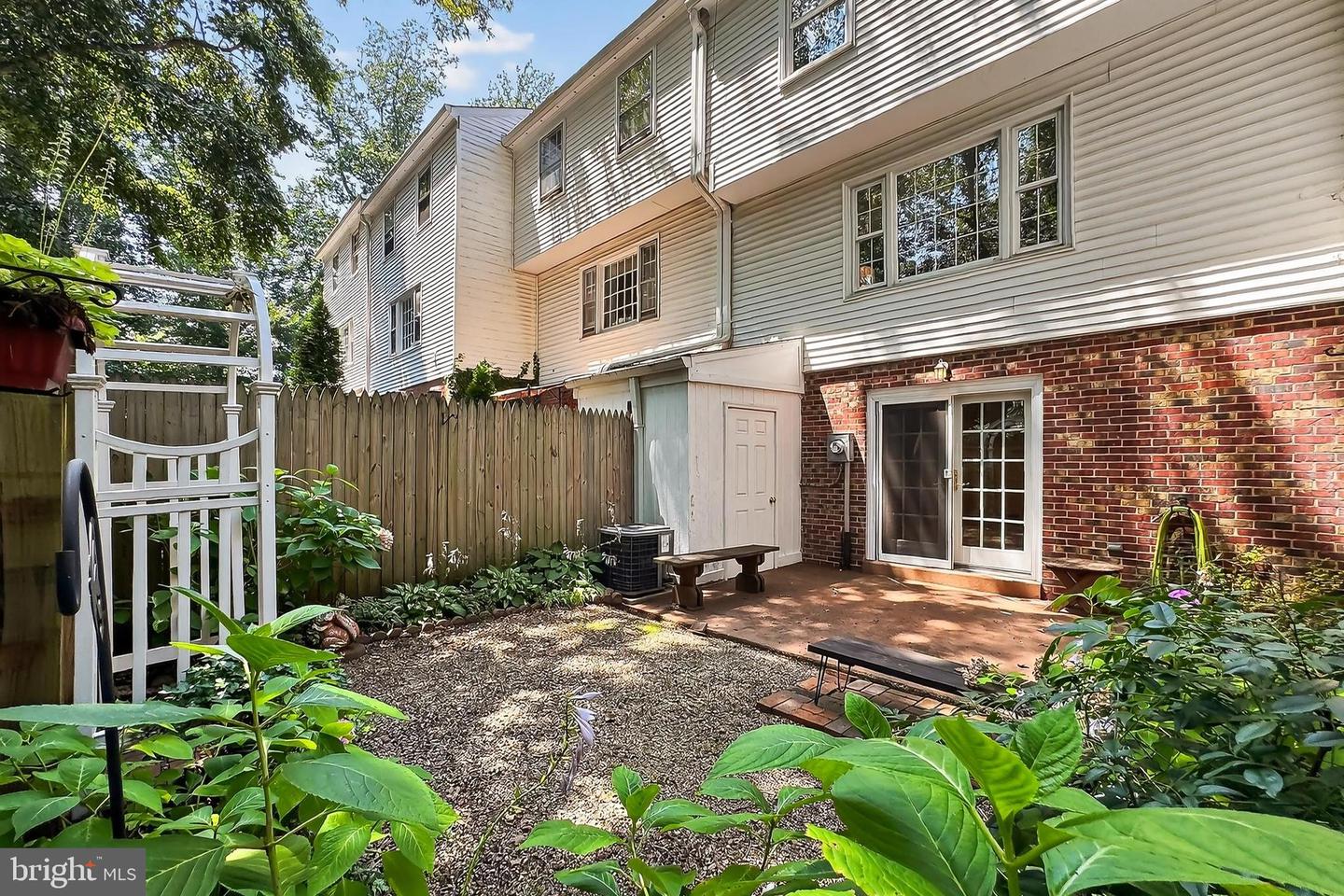 7781 TIVERTON DR, SPRINGFIELD, Virginia 22152, 3 Bedrooms Bedrooms, ,2 BathroomsBathrooms,Residential,For sale,7781 TIVERTON DR,VAFX2253210 MLS # VAFX2253210