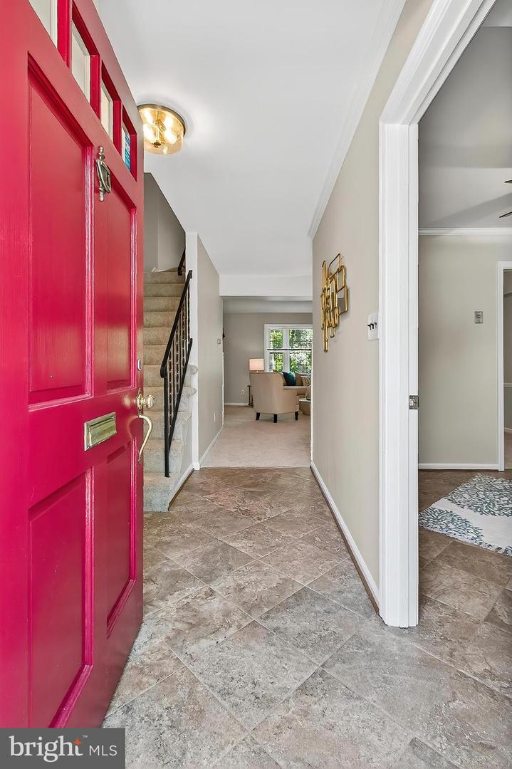 7781 TIVERTON DR, SPRINGFIELD, Virginia 22152, 3 Bedrooms Bedrooms, ,2 BathroomsBathrooms,Residential,For sale,7781 TIVERTON DR,VAFX2253210 MLS # VAFX2253210