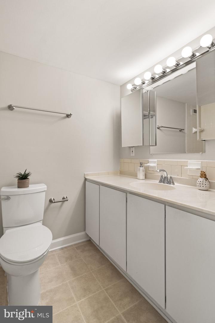 4600 S FOUR MILE RUN DR #102, ARLINGTON, Virginia 22204, 1 Bedroom Bedrooms, ,1 BathroomBathrooms,Residential,For sale,4600 S FOUR MILE RUN DR #102,VAAR2060156 MLS # VAAR2060156