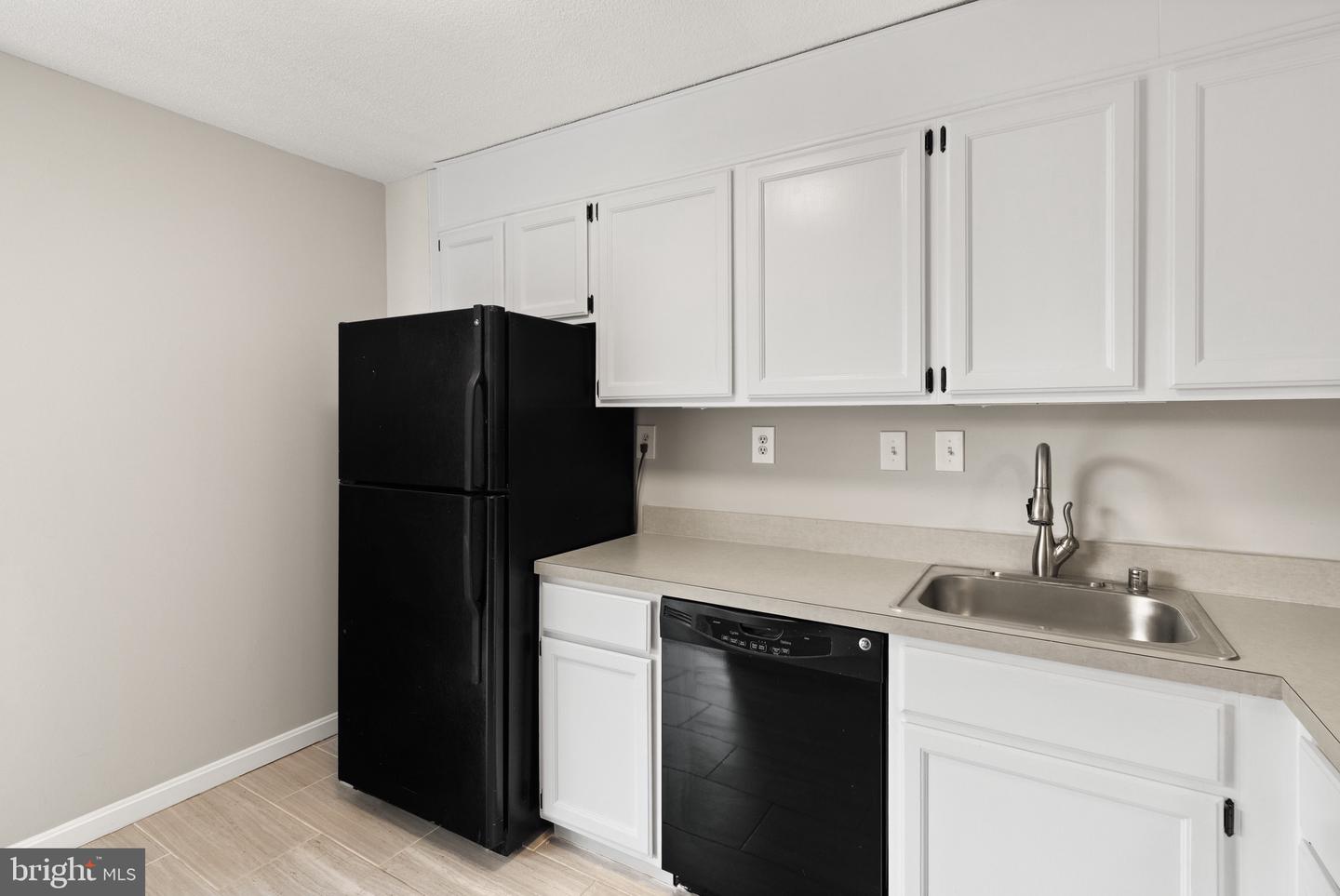 4600 S FOUR MILE RUN DR #102, ARLINGTON, Virginia 22204, 1 Bedroom Bedrooms, ,1 BathroomBathrooms,Residential,For sale,4600 S FOUR MILE RUN DR #102,VAAR2060156 MLS # VAAR2060156