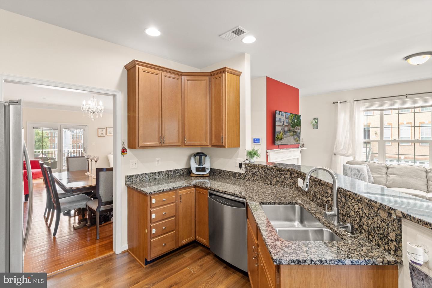 20144 PRAIRIE DUNES TER, ASHBURN, Virginia 20147, 3 Bedrooms Bedrooms, 8 Rooms Rooms,2 BathroomsBathrooms,Residential,For sale,20144 PRAIRIE DUNES TER,VALO2101136 MLS # VALO2101136