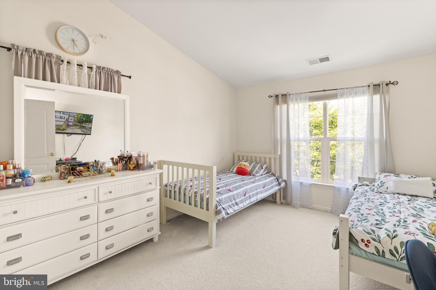 20144 PRAIRIE DUNES TER, ASHBURN, Virginia 20147, 3 Bedrooms Bedrooms, 8 Rooms Rooms,2 BathroomsBathrooms,Residential,For sale,20144 PRAIRIE DUNES TER,VALO2101136 MLS # VALO2101136