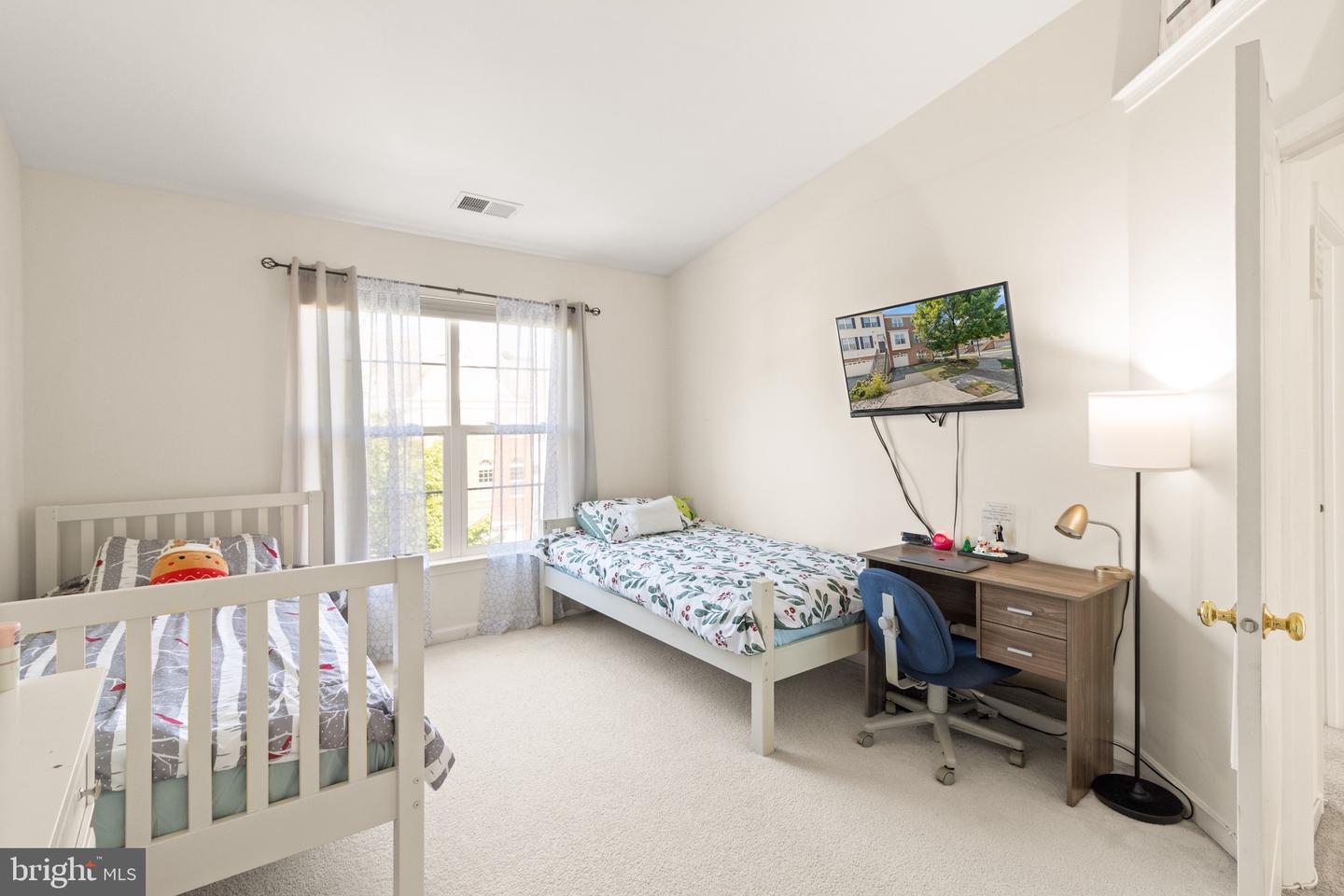20144 PRAIRIE DUNES TER, ASHBURN, Virginia 20147, 3 Bedrooms Bedrooms, 8 Rooms Rooms,2 BathroomsBathrooms,Residential,For sale,20144 PRAIRIE DUNES TER,VALO2101136 MLS # VALO2101136