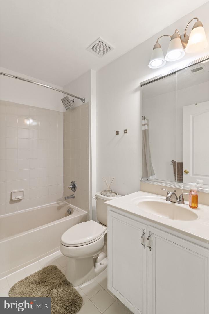 20144 PRAIRIE DUNES TER, ASHBURN, Virginia 20147, 3 Bedrooms Bedrooms, 8 Rooms Rooms,2 BathroomsBathrooms,Residential,For sale,20144 PRAIRIE DUNES TER,VALO2101136 MLS # VALO2101136