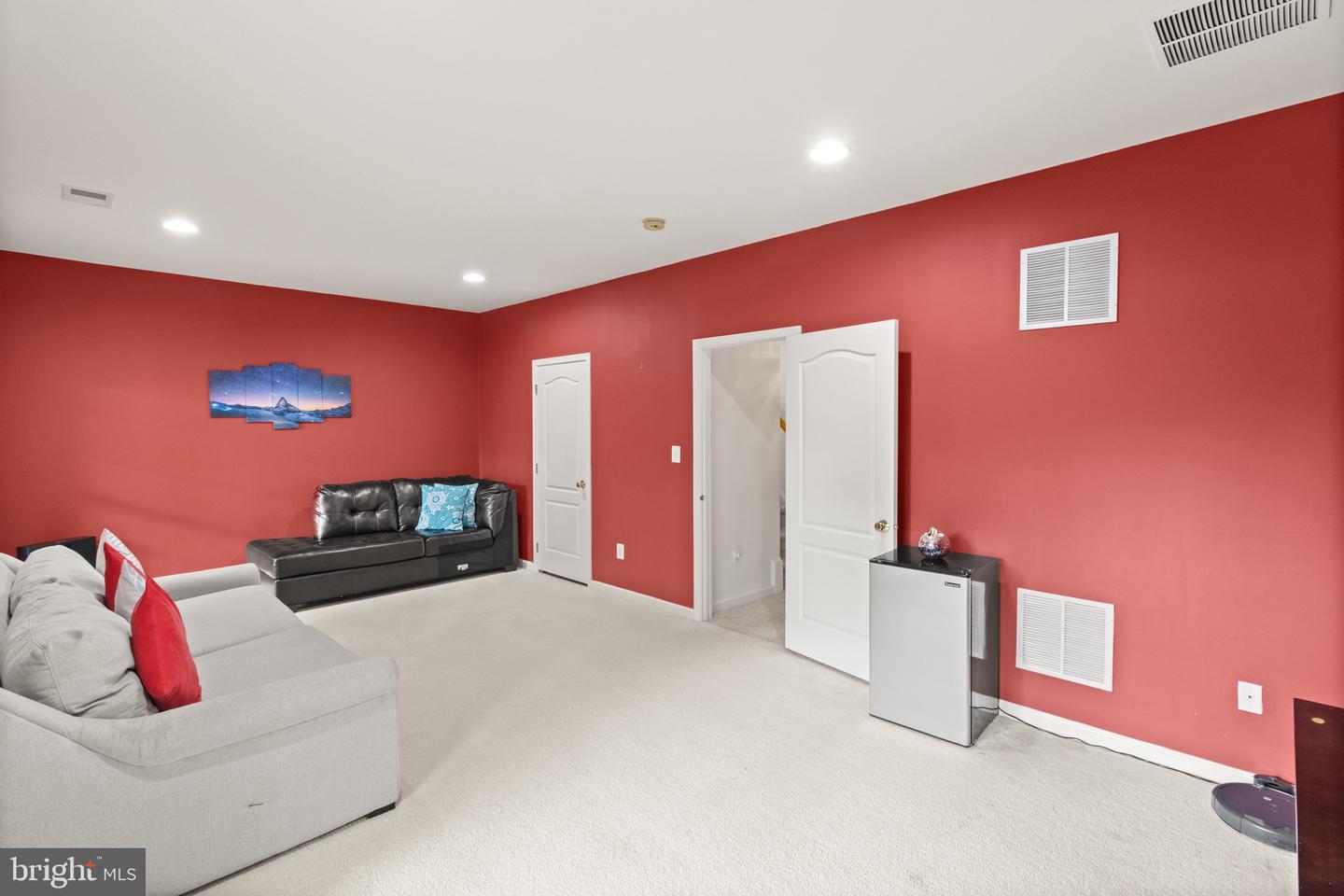 20144 PRAIRIE DUNES TER, ASHBURN, Virginia 20147, 3 Bedrooms Bedrooms, 8 Rooms Rooms,2 BathroomsBathrooms,Residential,For sale,20144 PRAIRIE DUNES TER,VALO2101136 MLS # VALO2101136
