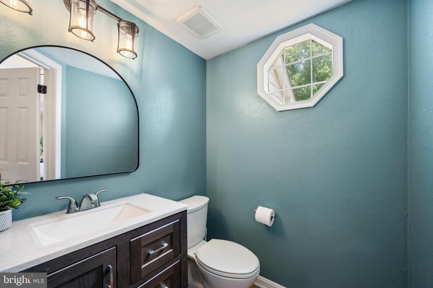 1419 BAYSHIRE LN, HERNDON, Virginia 20170, 4 Bedrooms Bedrooms, ,2 BathroomsBathrooms,Residential,For sale,1419 BAYSHIRE LN,VAFX2253264 MLS # VAFX2253264
