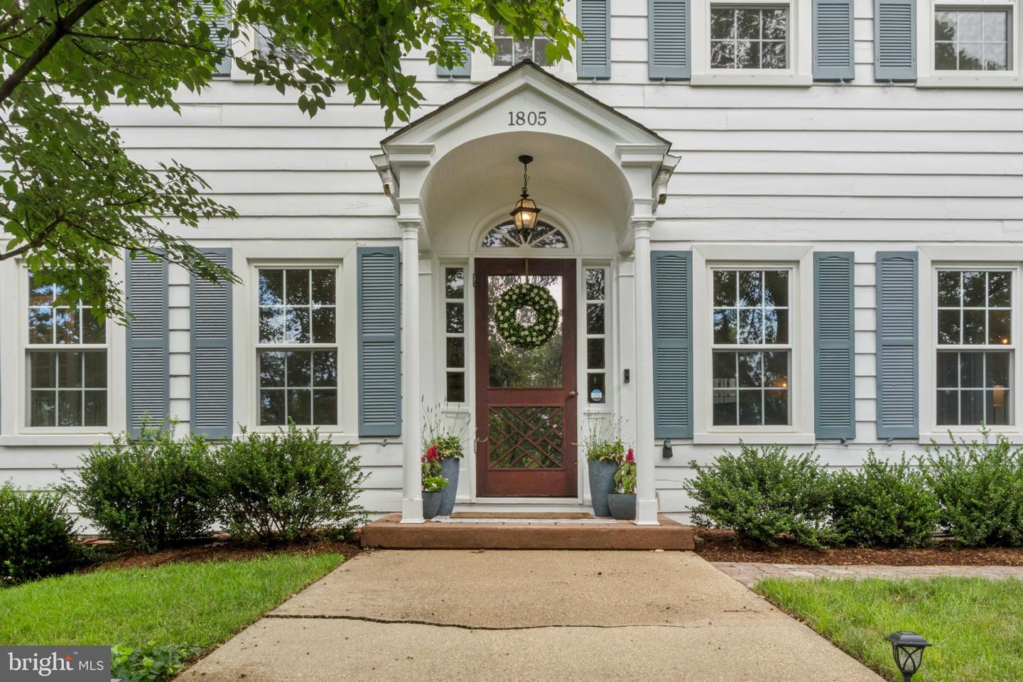 1805 ARMY NAVY DR, ARLINGTON, Virginia 22202, 5 Bedrooms Bedrooms, ,3 BathroomsBathrooms,Residential,For sale,1805 ARMY NAVY DR,VAAR2060194 MLS # VAAR2060194