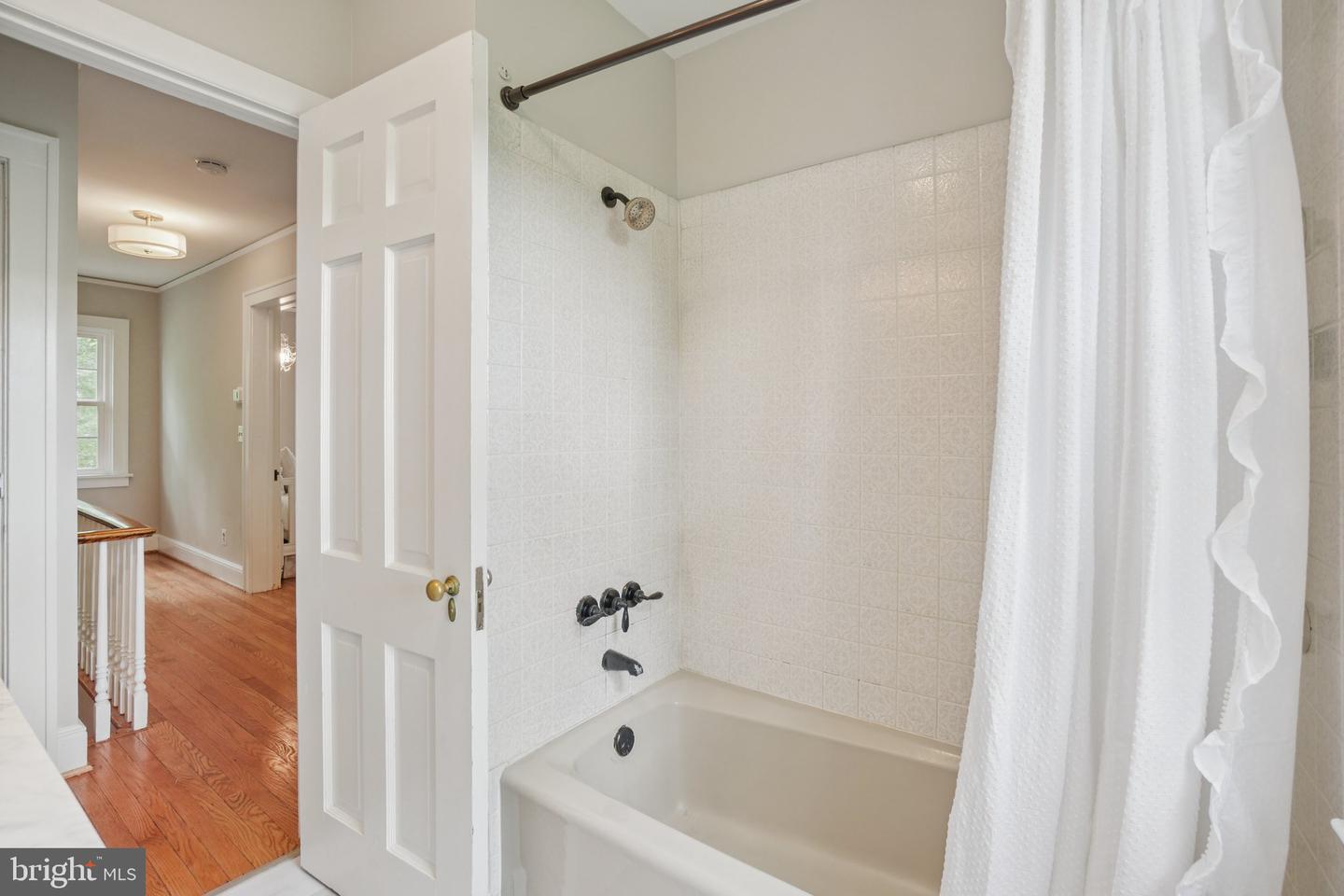 1805 ARMY NAVY DR, ARLINGTON, Virginia 22202, 5 Bedrooms Bedrooms, ,3 BathroomsBathrooms,Residential,For sale,1805 ARMY NAVY DR,VAAR2060194 MLS # VAAR2060194