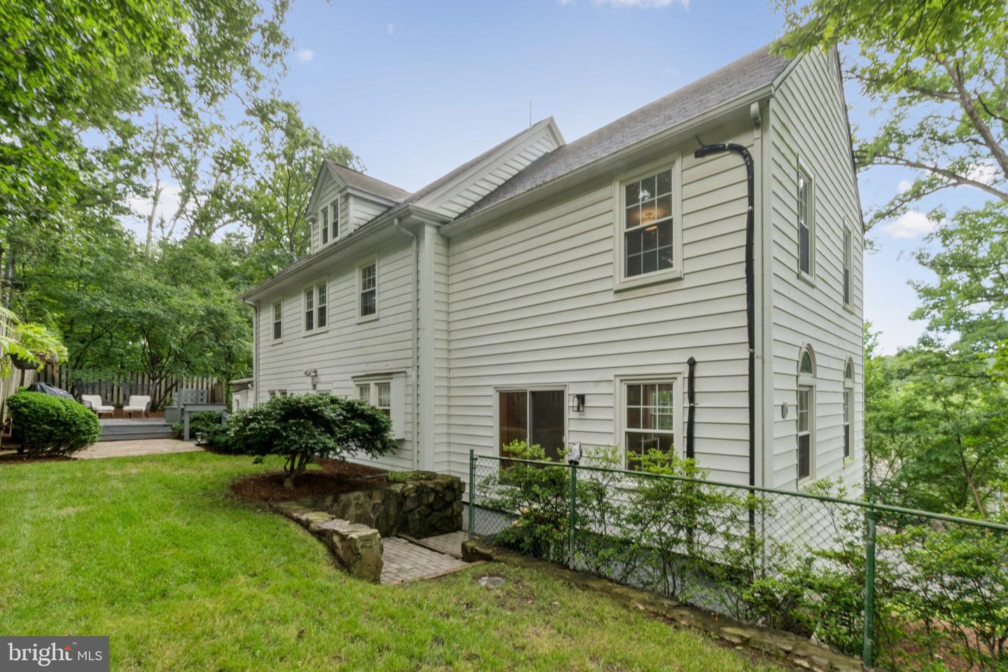 1805 ARMY NAVY DR, ARLINGTON, Virginia 22202, 5 Bedrooms Bedrooms, ,3 BathroomsBathrooms,Residential,For sale,1805 ARMY NAVY DR,VAAR2060194 MLS # VAAR2060194
