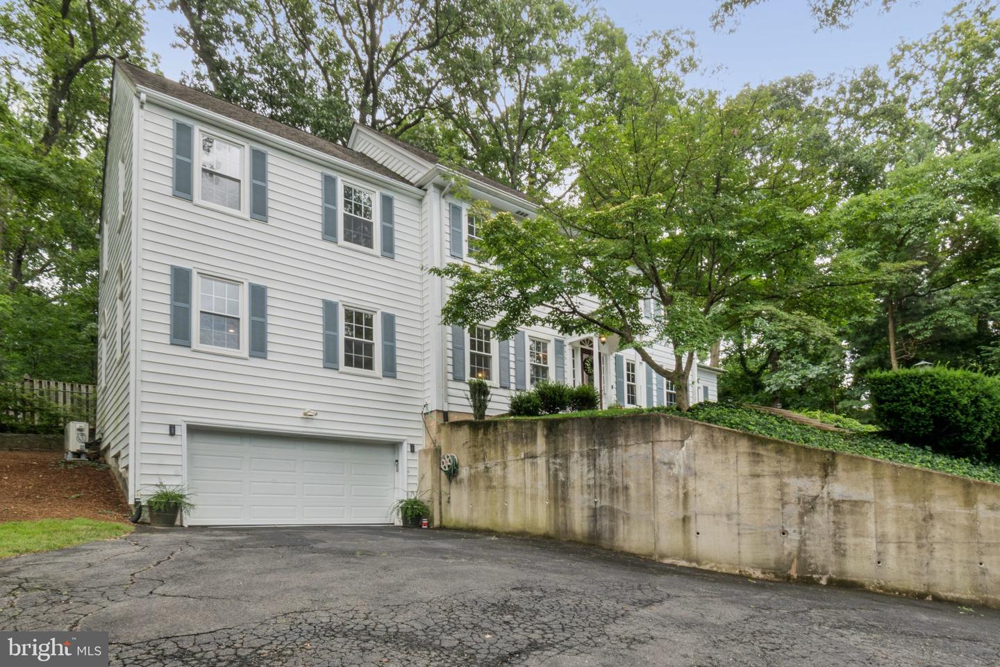 1805 ARMY NAVY DR, ARLINGTON, Virginia 22202, 5 Bedrooms Bedrooms, ,3 BathroomsBathrooms,Residential,For sale,1805 ARMY NAVY DR,VAAR2060194 MLS # VAAR2060194