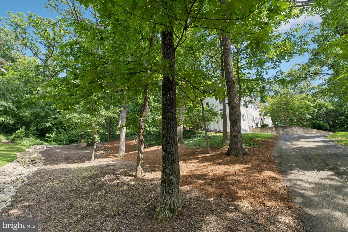 1805 ARMY NAVY DR, ARLINGTON, Virginia 22202, 5 Bedrooms Bedrooms, ,3 BathroomsBathrooms,Residential,For sale,1805 ARMY NAVY DR,VAAR2060194 MLS # VAAR2060194