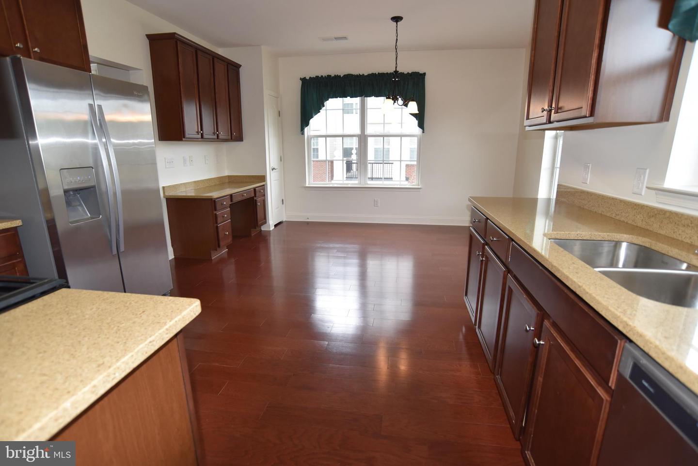 10275 FOUNTAIN CIR #206, MANASSAS, Virginia 20110, 2 Bedrooms Bedrooms, ,2 BathroomsBathrooms,Residential,For sale,10275 FOUNTAIN CIR #206,VAMN2008634 MLS # VAMN2008634