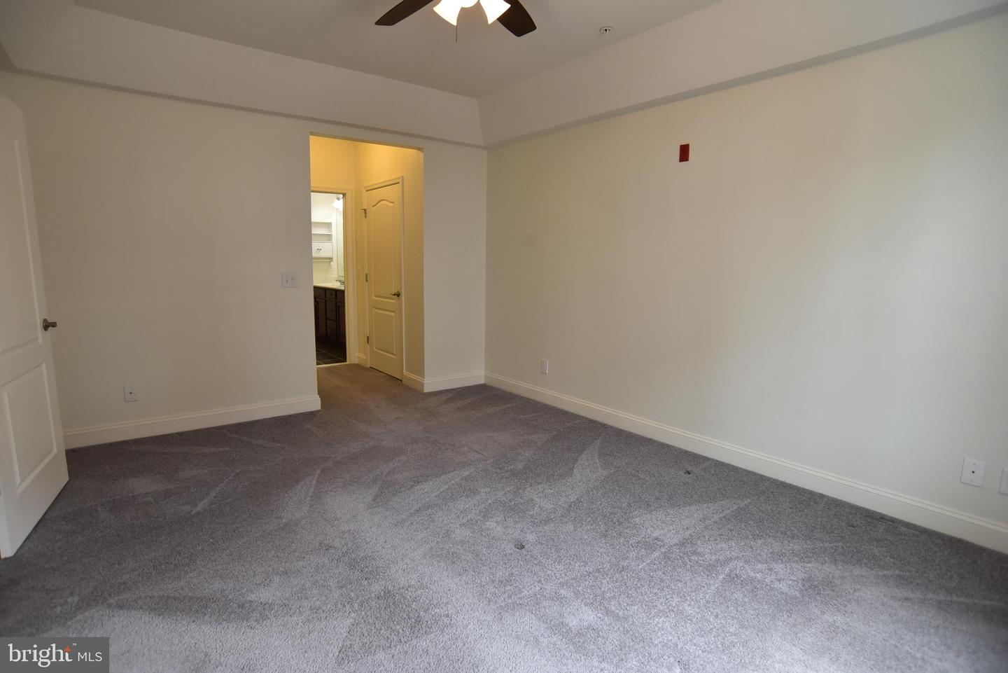 10275 FOUNTAIN CIR #206, MANASSAS, Virginia 20110, 2 Bedrooms Bedrooms, ,2 BathroomsBathrooms,Residential,For sale,10275 FOUNTAIN CIR #206,VAMN2008634 MLS # VAMN2008634