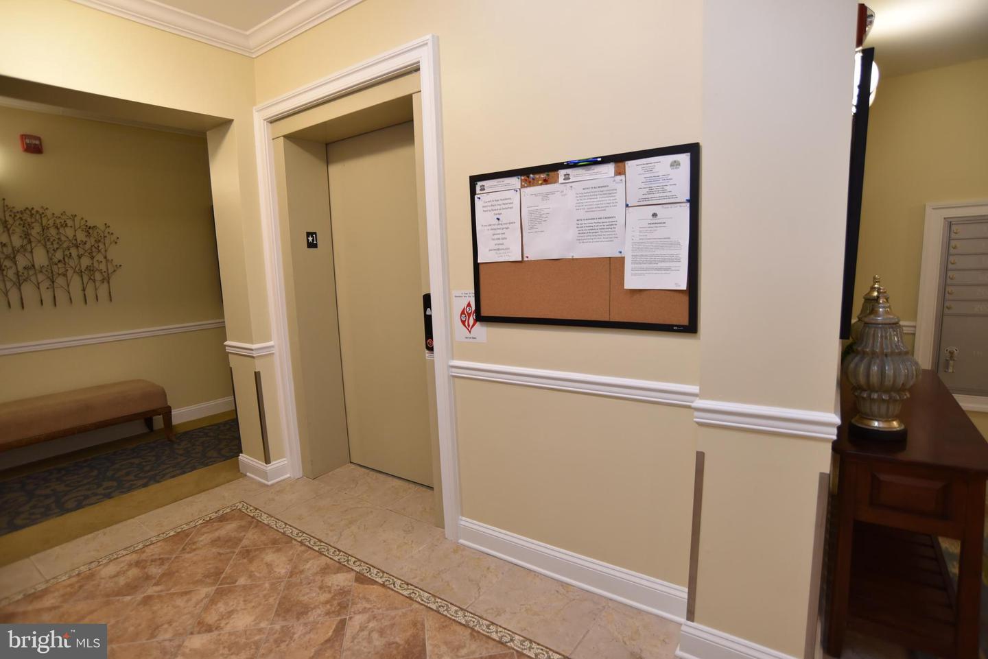10275 FOUNTAIN CIR #206, MANASSAS, Virginia 20110, 2 Bedrooms Bedrooms, ,2 BathroomsBathrooms,Residential,For sale,10275 FOUNTAIN CIR #206,VAMN2008634 MLS # VAMN2008634