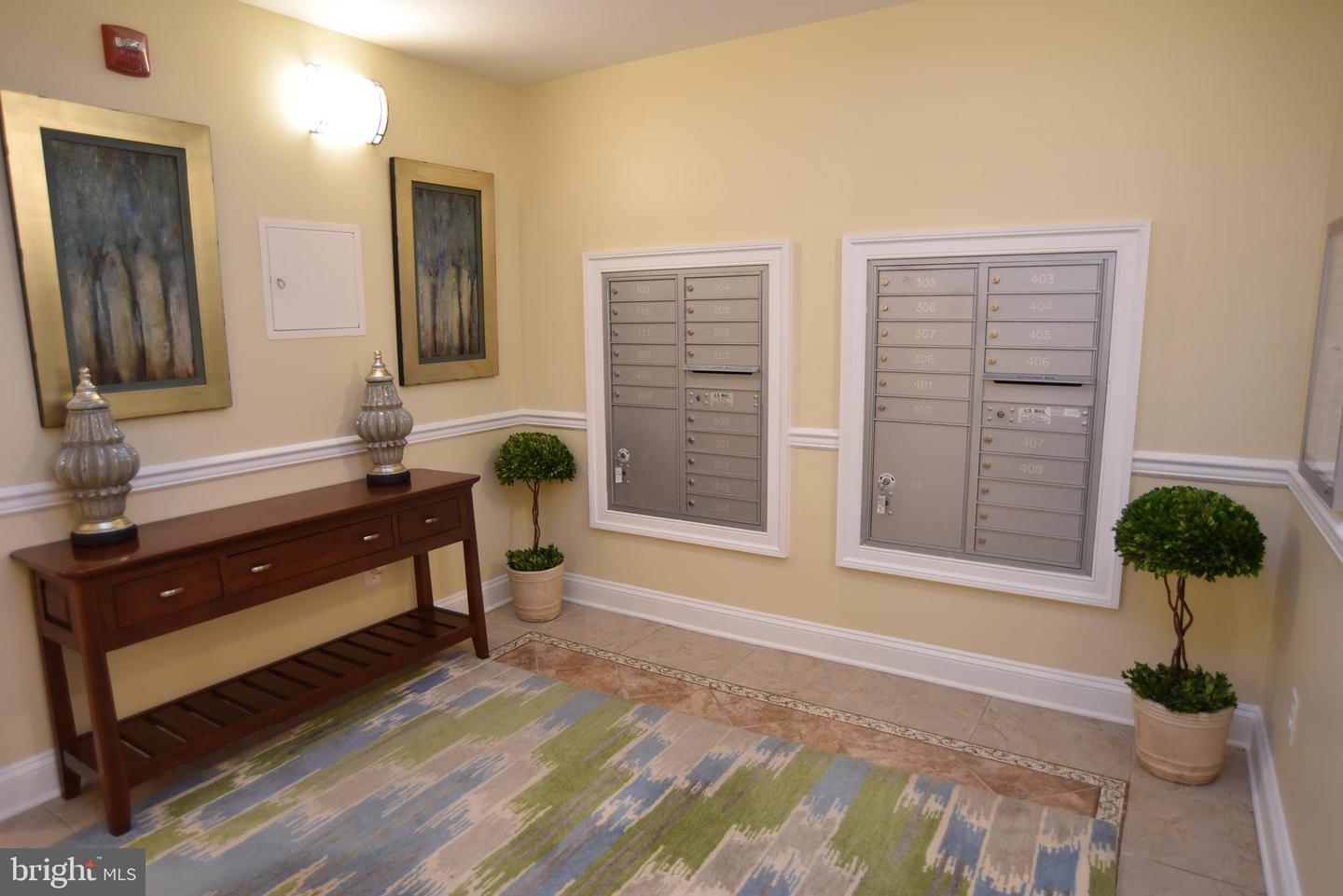 10275 FOUNTAIN CIR #206, MANASSAS, Virginia 20110, 2 Bedrooms Bedrooms, ,2 BathroomsBathrooms,Residential,For sale,10275 FOUNTAIN CIR #206,VAMN2008634 MLS # VAMN2008634