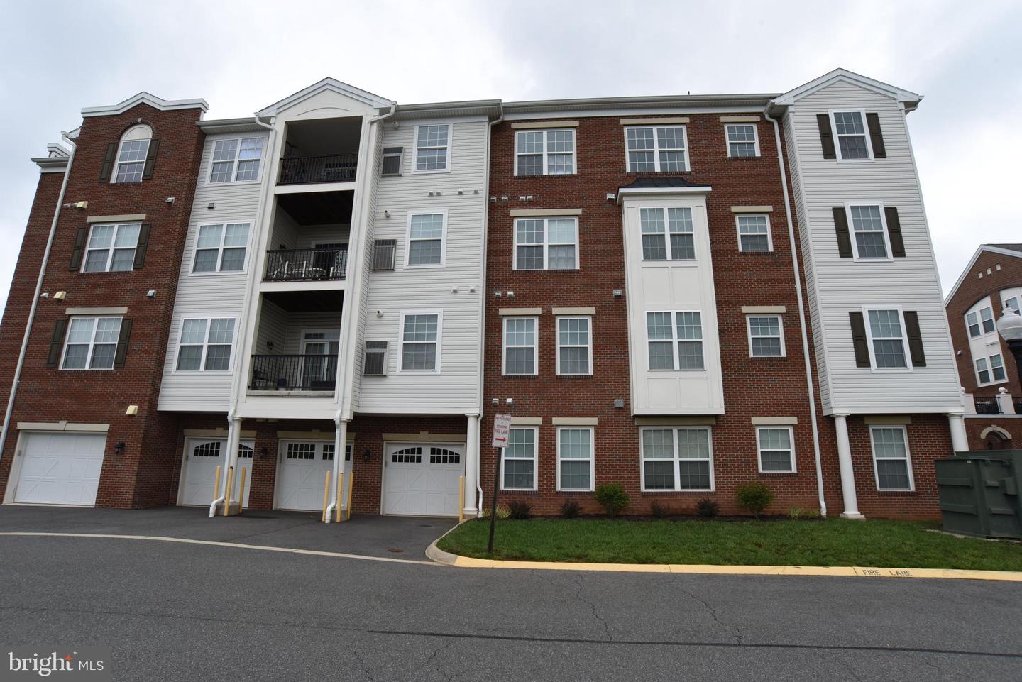 10275 FOUNTAIN CIR #206, MANASSAS, Virginia 20110, 2 Bedrooms Bedrooms, ,2 BathroomsBathrooms,Residential,For sale,10275 FOUNTAIN CIR #206,VAMN2008634 MLS # VAMN2008634