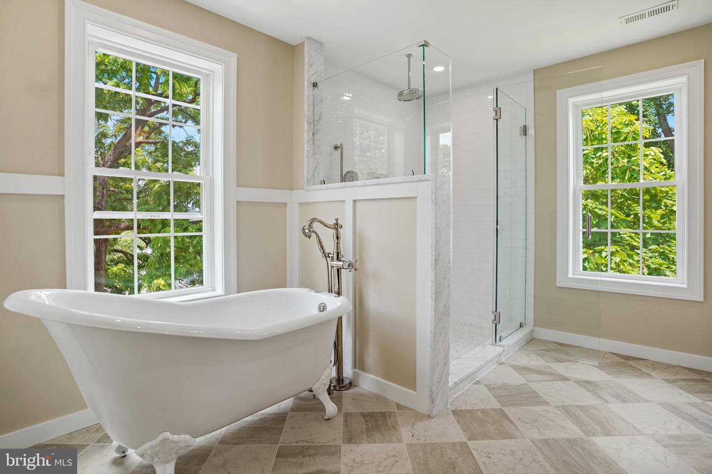 3722 13TH ST NE, WASHINGTON, District Of Columbia 20017, 5 Bedrooms Bedrooms, ,4 BathroomsBathrooms,Residential,For sale,3722 13TH ST NE,DCDC2209106 MLS # DCDC2209106