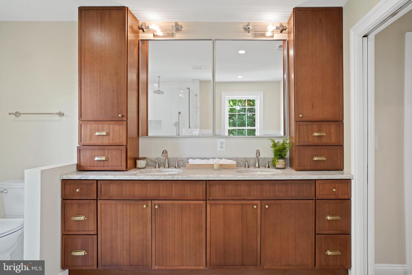 3722 13TH ST NE, WASHINGTON, District Of Columbia 20017, 5 Bedrooms Bedrooms, ,4 BathroomsBathrooms,Residential,For sale,3722 13TH ST NE,DCDC2209106 MLS # DCDC2209106