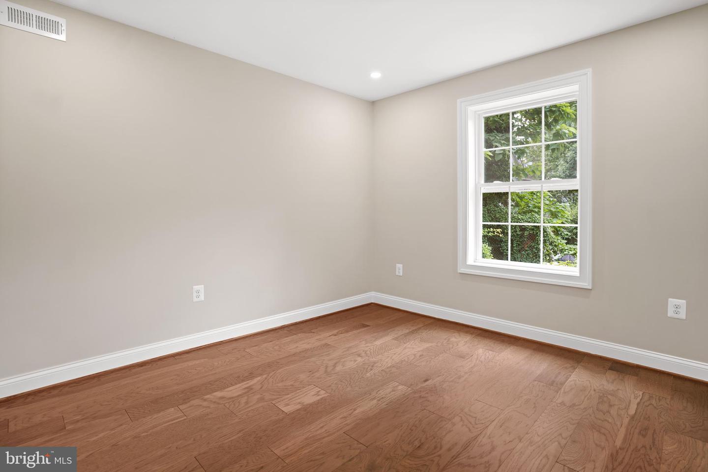 3722 13TH ST NE, WASHINGTON, District Of Columbia 20017, 5 Bedrooms Bedrooms, ,4 BathroomsBathrooms,Residential,For sale,3722 13TH ST NE,DCDC2209106 MLS # DCDC2209106