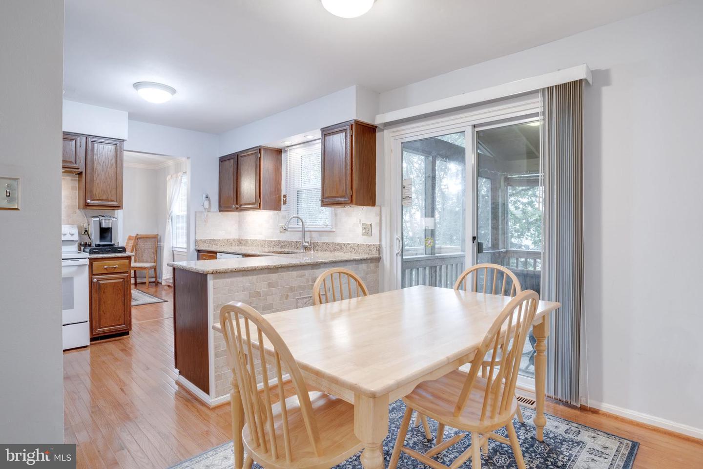 5309 DUNLEIGH CT, BURKE, Virginia 22015, 4 Bedrooms Bedrooms, ,2 BathroomsBathrooms,Residential,For sale,5309 DUNLEIGH CT,VAFX2253572 MLS # VAFX2253572