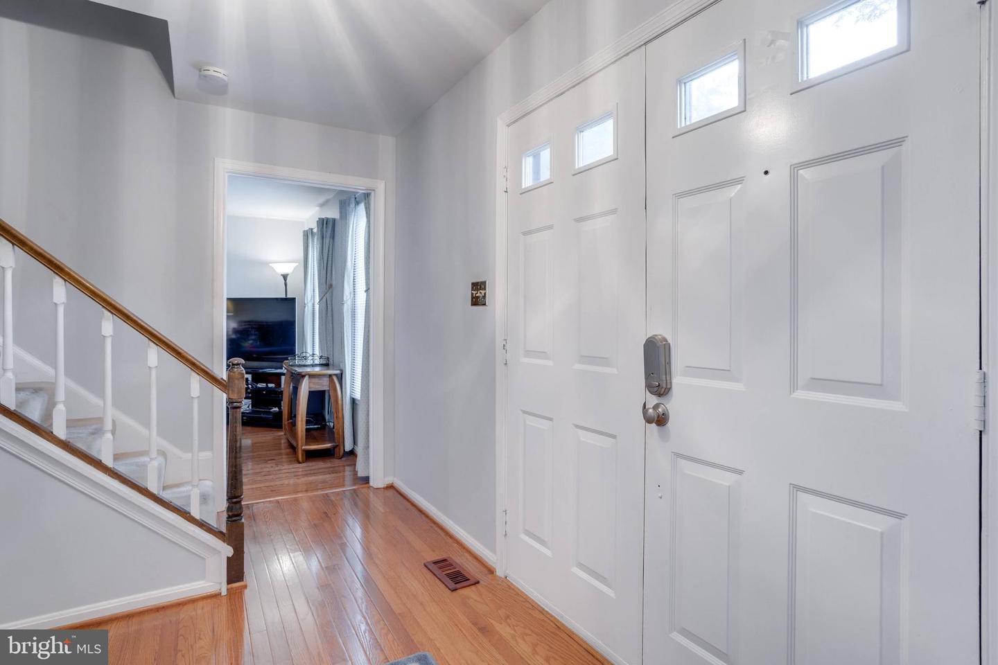 5309 DUNLEIGH CT, BURKE, Virginia 22015, 4 Bedrooms Bedrooms, ,2 BathroomsBathrooms,Residential,For sale,5309 DUNLEIGH CT,VAFX2253572 MLS # VAFX2253572