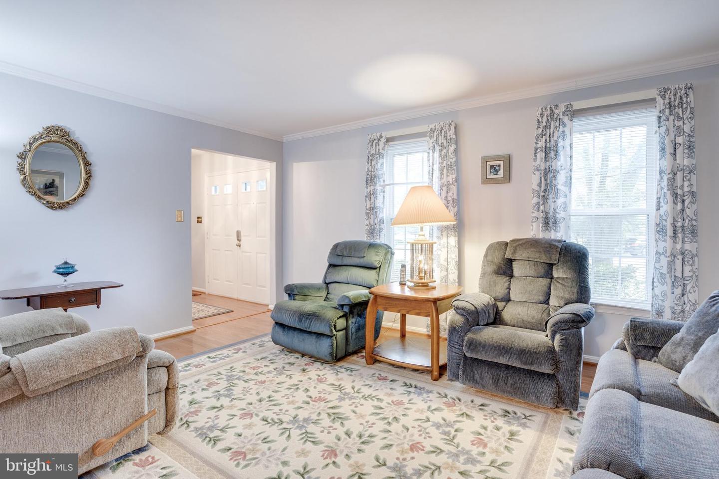 5309 DUNLEIGH CT, BURKE, Virginia 22015, 4 Bedrooms Bedrooms, ,2 BathroomsBathrooms,Residential,For sale,5309 DUNLEIGH CT,VAFX2253572 MLS # VAFX2253572