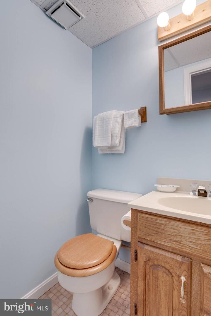 5309 DUNLEIGH CT, BURKE, Virginia 22015, 4 Bedrooms Bedrooms, ,2 BathroomsBathrooms,Residential,For sale,5309 DUNLEIGH CT,VAFX2253572 MLS # VAFX2253572