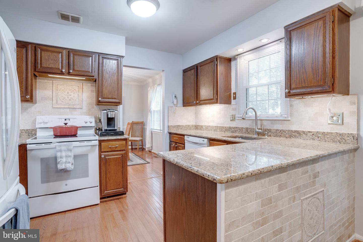 5309 DUNLEIGH CT, BURKE, Virginia 22015, 4 Bedrooms Bedrooms, ,2 BathroomsBathrooms,Residential,For sale,5309 DUNLEIGH CT,VAFX2253572 MLS # VAFX2253572
