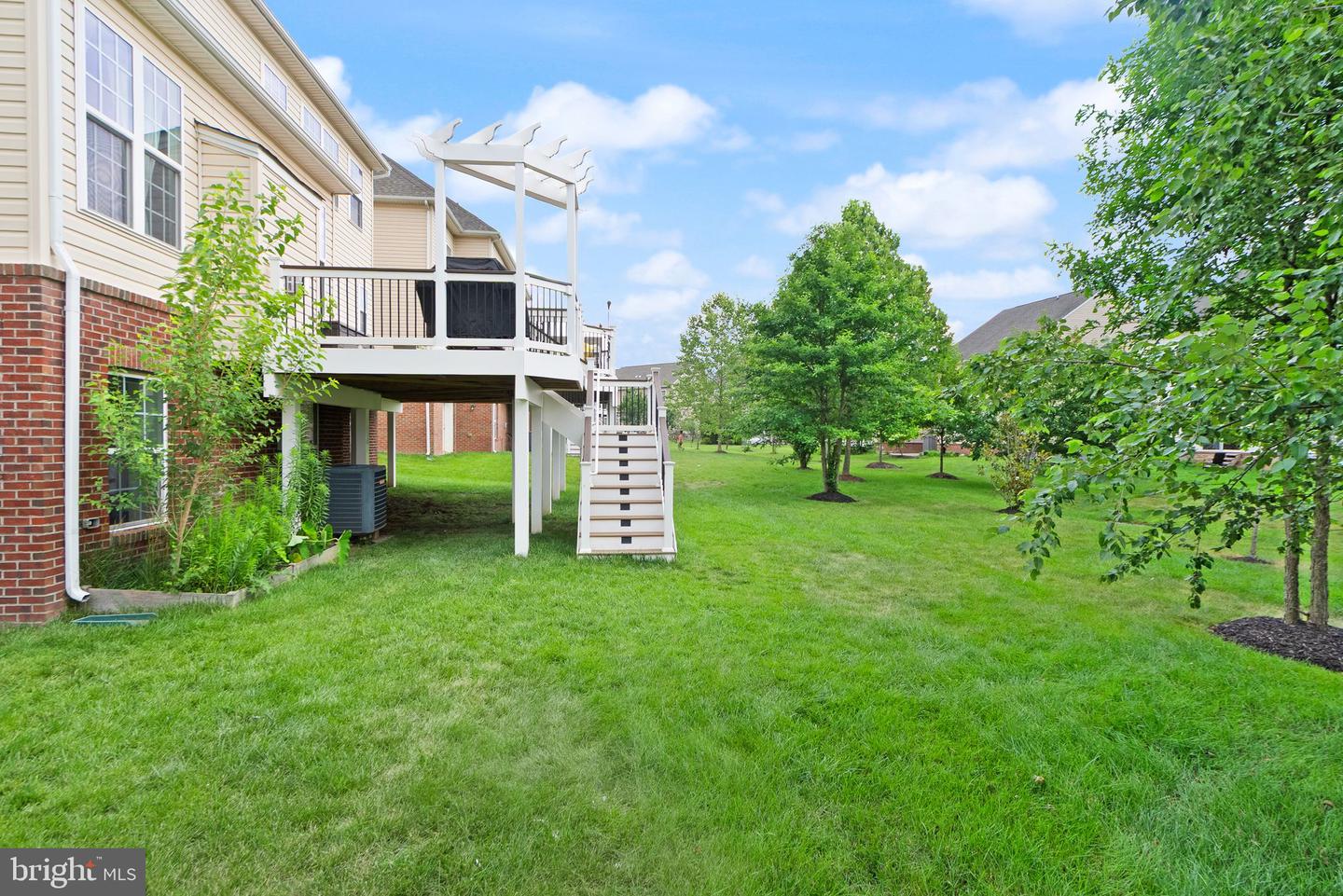 42108 AUTUMN RAIN CIR, BRAMBLETON, Virginia 20148, 5 Bedrooms Bedrooms, ,4 BathroomsBathrooms,Residential,For sale,42108 AUTUMN RAIN CIR,VALO2101272 MLS # VALO2101272