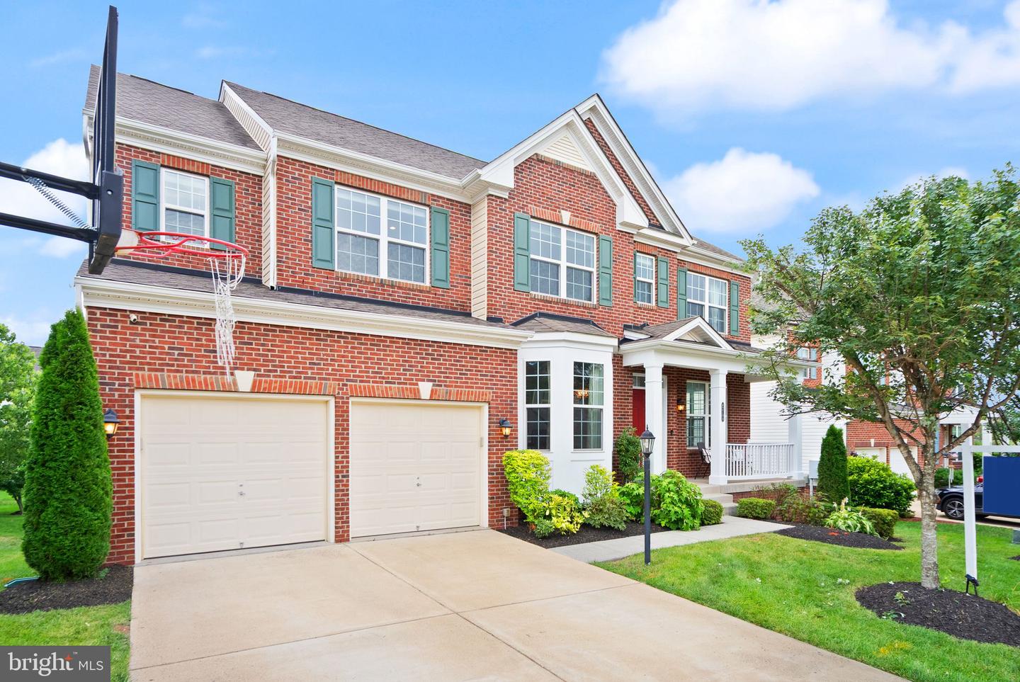 42108 AUTUMN RAIN CIR, BRAMBLETON, Virginia 20148, 5 Bedrooms Bedrooms, ,4 BathroomsBathrooms,Residential,For sale,42108 AUTUMN RAIN CIR,VALO2101272 MLS # VALO2101272