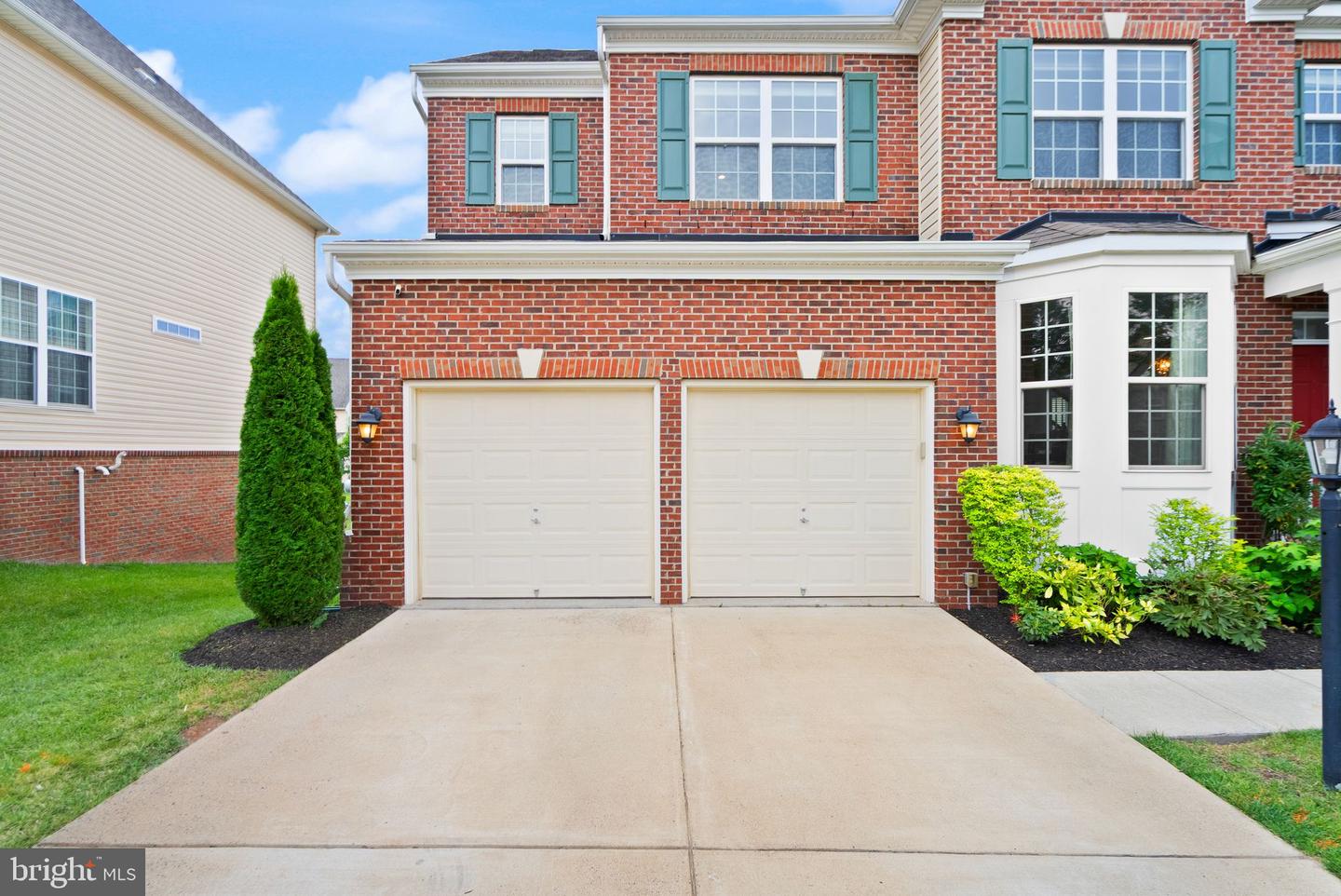 42108 AUTUMN RAIN CIR, BRAMBLETON, Virginia 20148, 5 Bedrooms Bedrooms, ,4 BathroomsBathrooms,Residential,For sale,42108 AUTUMN RAIN CIR,VALO2101272 MLS # VALO2101272