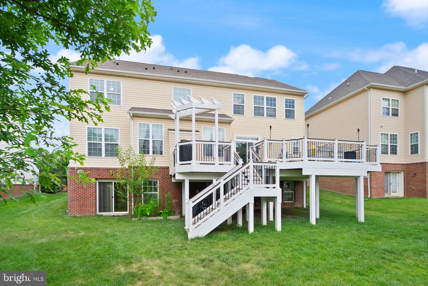 42108 AUTUMN RAIN CIR, BRAMBLETON, Virginia 20148, 5 Bedrooms Bedrooms, ,4 BathroomsBathrooms,Residential,For sale,42108 AUTUMN RAIN CIR,VALO2101272 MLS # VALO2101272