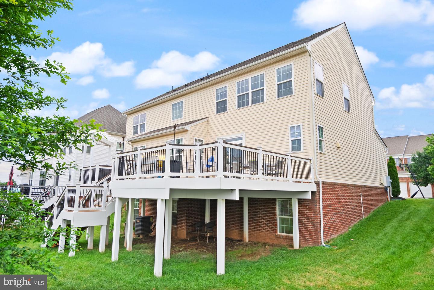 42108 AUTUMN RAIN CIR, BRAMBLETON, Virginia 20148, 5 Bedrooms Bedrooms, ,4 BathroomsBathrooms,Residential,For sale,42108 AUTUMN RAIN CIR,VALO2101272 MLS # VALO2101272
