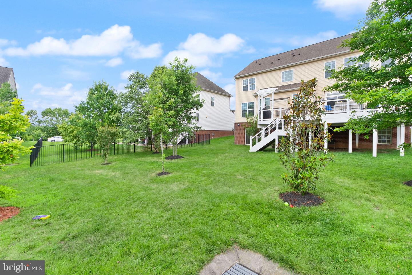 42108 AUTUMN RAIN CIR, BRAMBLETON, Virginia 20148, 5 Bedrooms Bedrooms, ,4 BathroomsBathrooms,Residential,For sale,42108 AUTUMN RAIN CIR,VALO2101272 MLS # VALO2101272