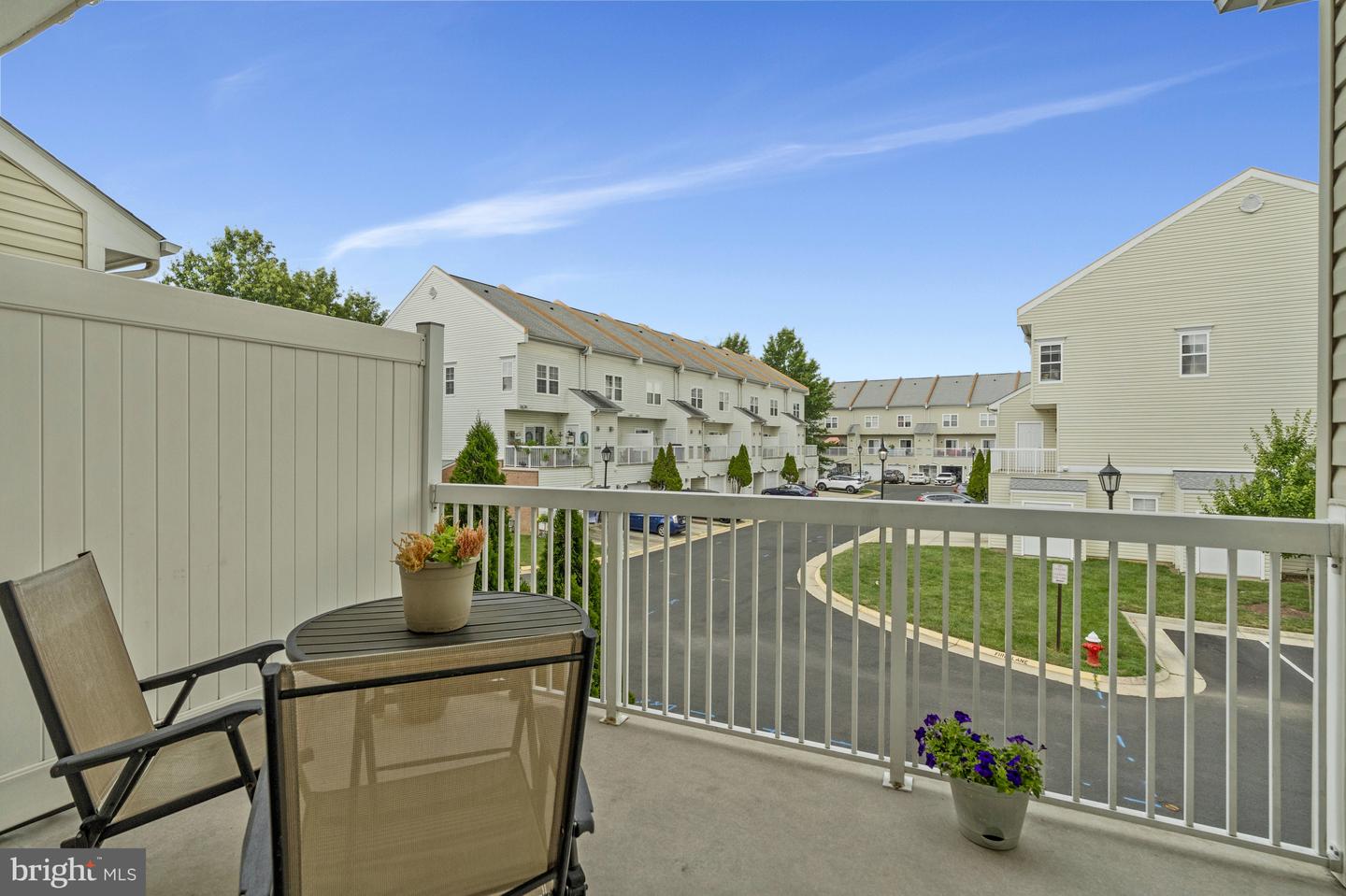 22773 FOUNTAIN GROVE SQ, BRAMBLETON, Virginia 20148, 2 Bedrooms Bedrooms, ,2 BathroomsBathrooms,Residential,For sale,22773 FOUNTAIN GROVE SQ,VALO2101276 MLS # VALO2101276