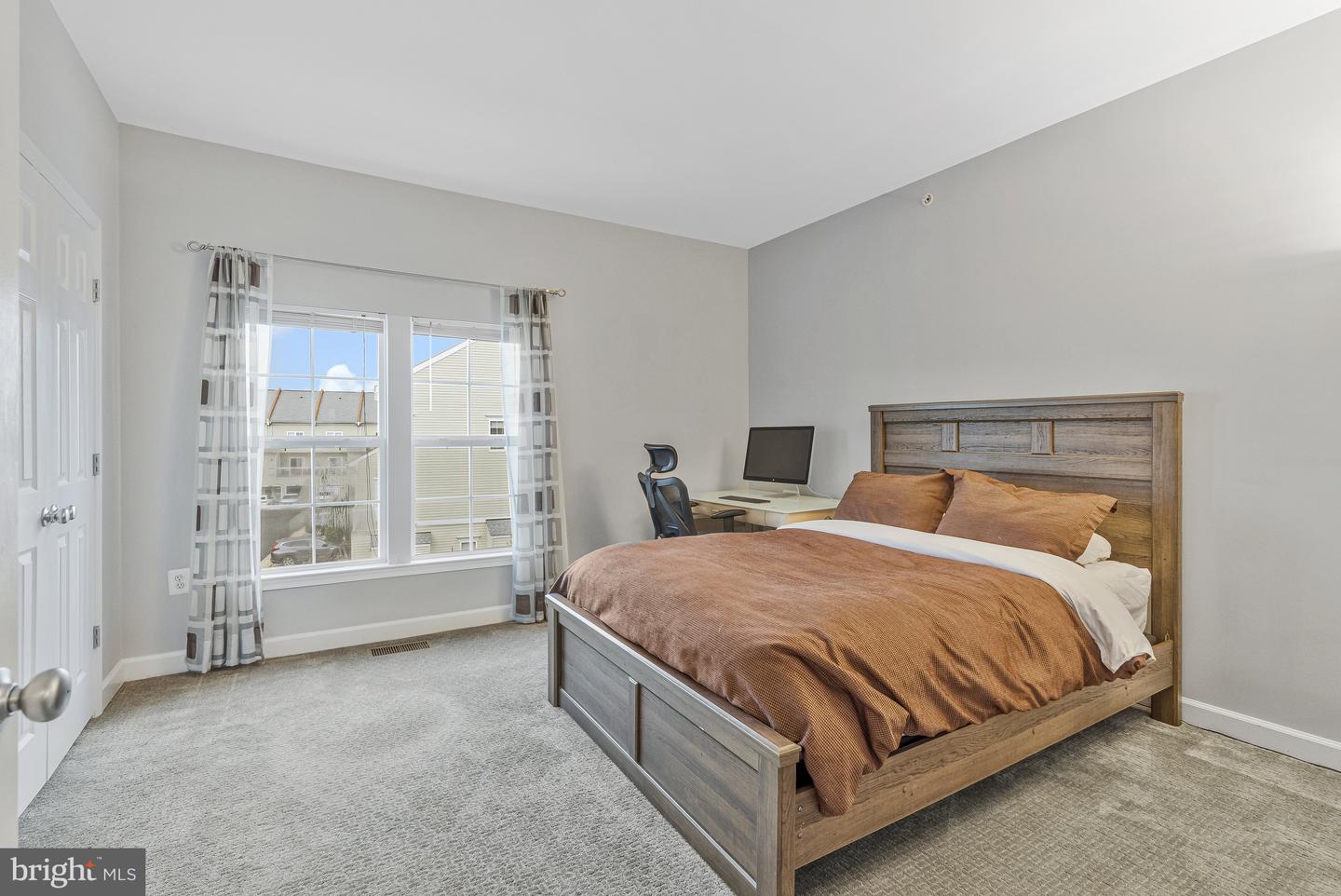 22773 FOUNTAIN GROVE SQ, BRAMBLETON, Virginia 20148, 2 Bedrooms Bedrooms, ,2 BathroomsBathrooms,Residential,For sale,22773 FOUNTAIN GROVE SQ,VALO2101276 MLS # VALO2101276