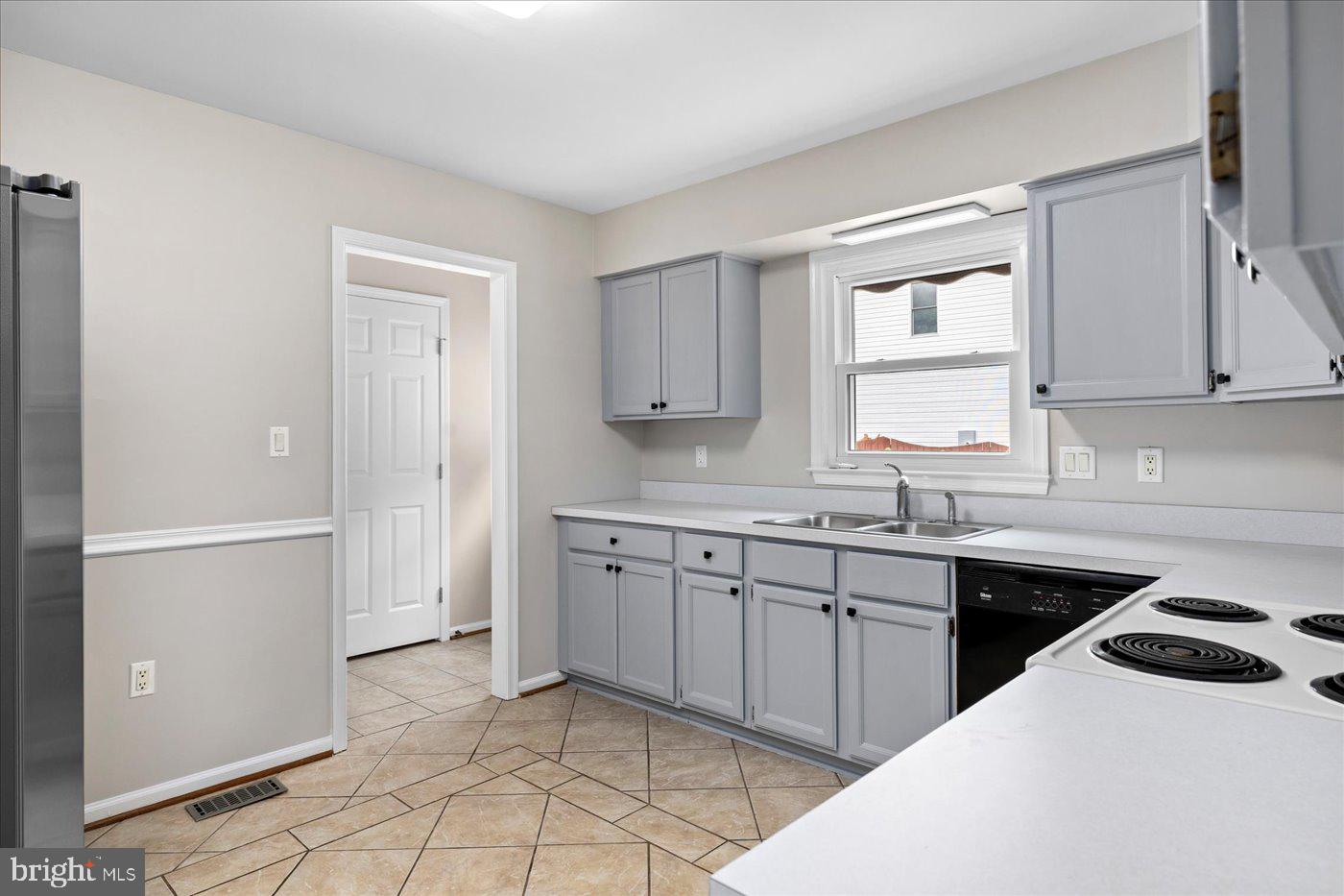 500 MAPLE GROVE DR, FREDERICKSBURG, Virginia 22407, 3 Bedrooms Bedrooms, ,2 BathroomsBathrooms,Residential,For sale,500 MAPLE GROVE DR,VASP2034490 MLS # VASP2034490