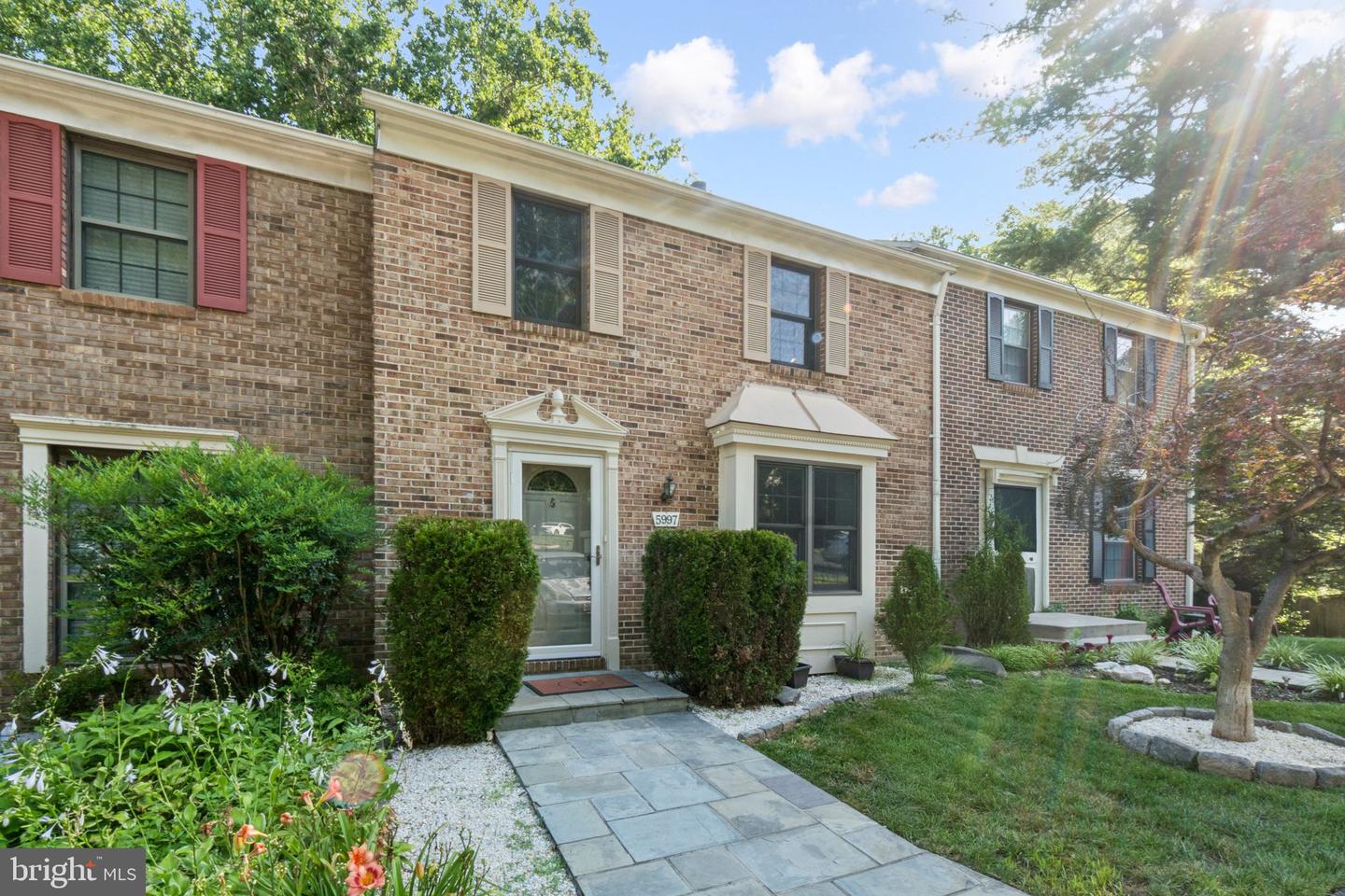 5997 CLERKENWELL CT, BURKE, Virginia 22015, 3 Bedrooms Bedrooms, ,2 BathroomsBathrooms,Residential,For sale,5997 CLERKENWELL CT,VAFX2253648 MLS # VAFX2253648
