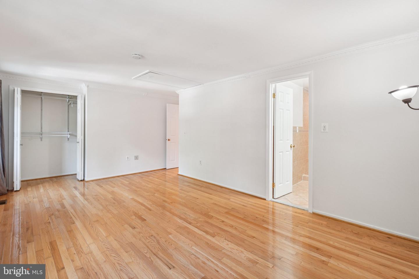 5997 CLERKENWELL CT, BURKE, Virginia 22015, 3 Bedrooms Bedrooms, ,2 BathroomsBathrooms,Residential,For sale,5997 CLERKENWELL CT,VAFX2253648 MLS # VAFX2253648