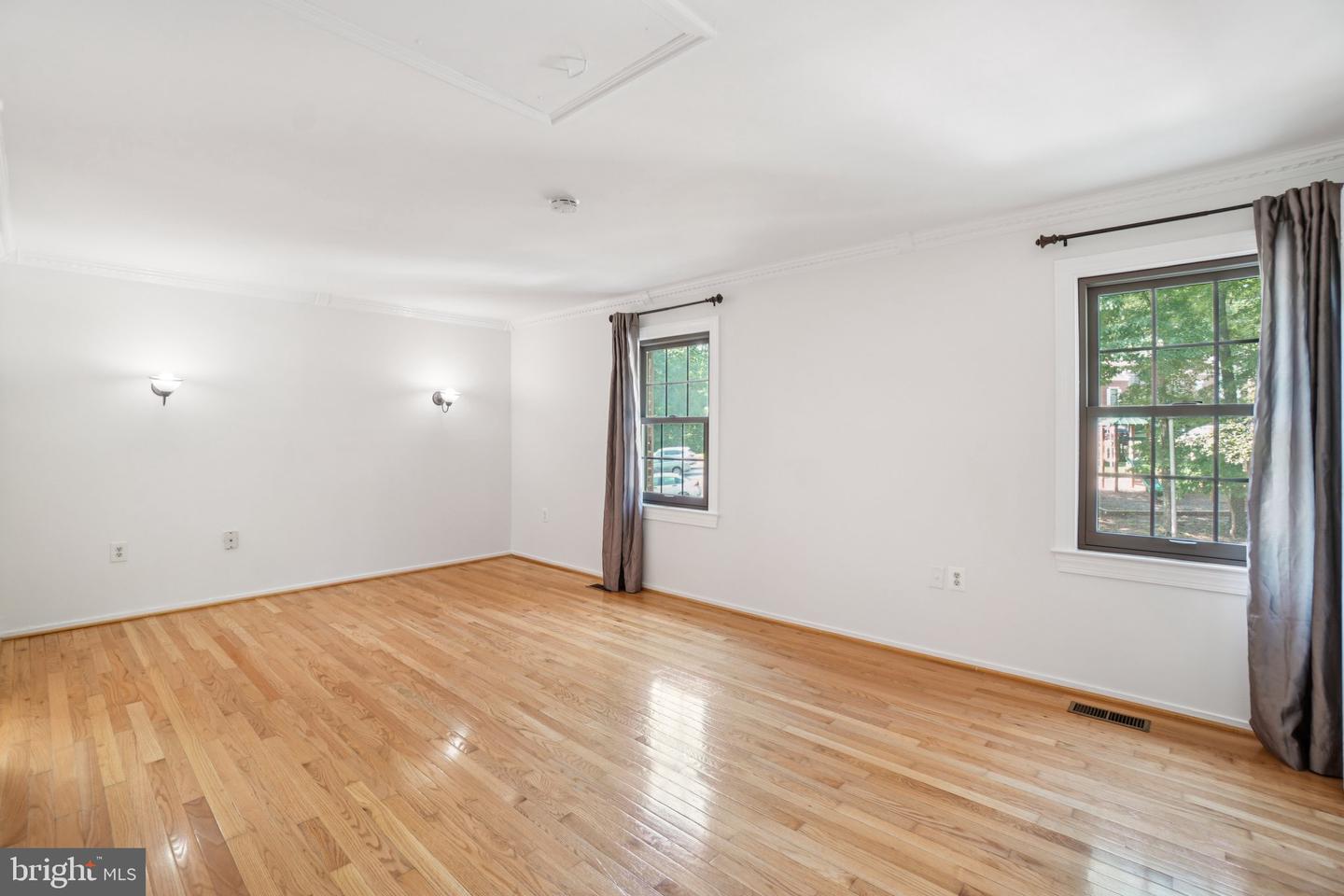 5997 CLERKENWELL CT, BURKE, Virginia 22015, 3 Bedrooms Bedrooms, ,2 BathroomsBathrooms,Residential,For sale,5997 CLERKENWELL CT,VAFX2253648 MLS # VAFX2253648