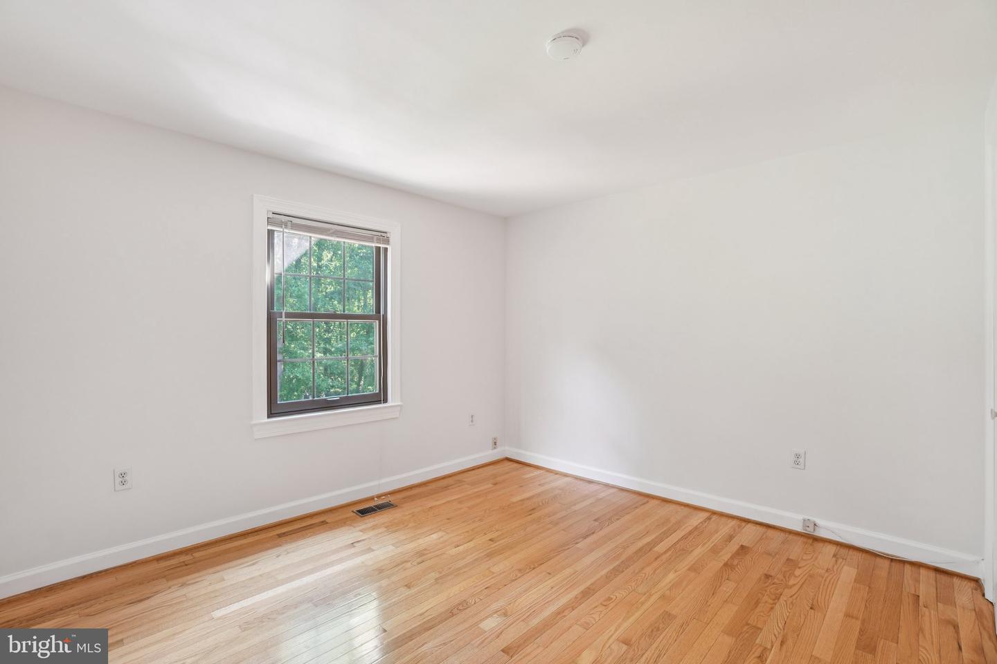 5997 CLERKENWELL CT, BURKE, Virginia 22015, 3 Bedrooms Bedrooms, ,2 BathroomsBathrooms,Residential,For sale,5997 CLERKENWELL CT,VAFX2253648 MLS # VAFX2253648